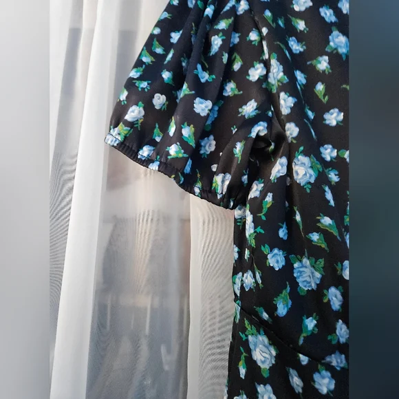 Betsy Johnston Vintage Style Floral Dress - Picture 8 of 10